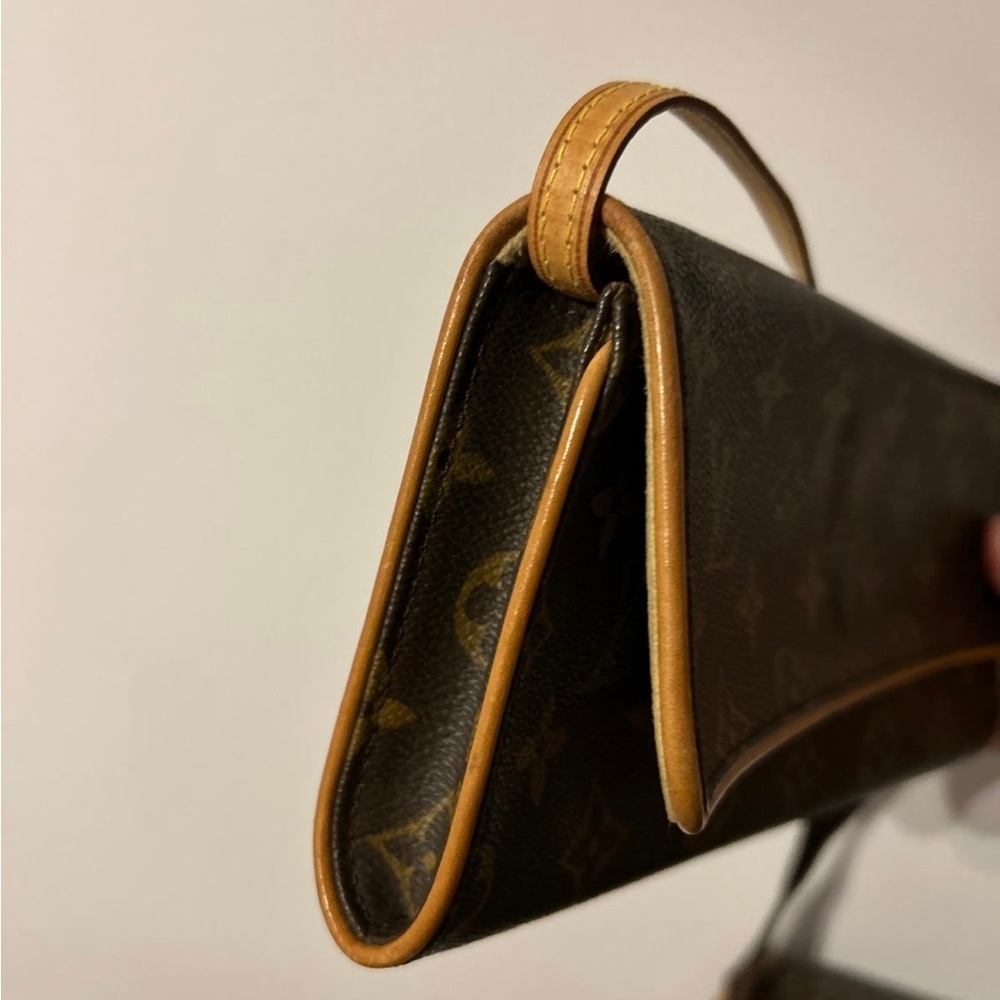 Louis Vuitton Pochette Twin GM EUC - Picture 6 of 7